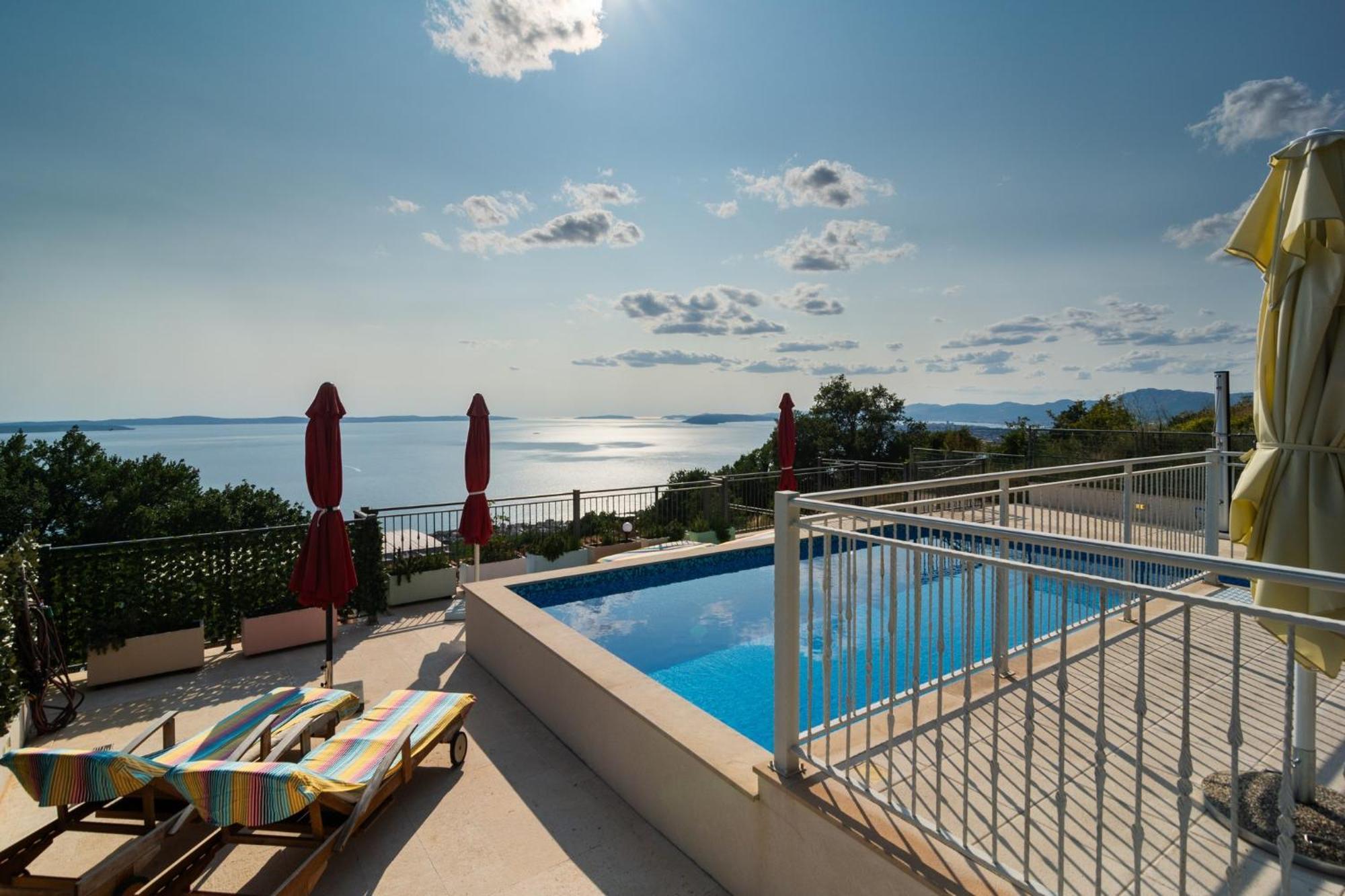 Villa Kuca Za Odmor R&A Podstrana Exterior foto
